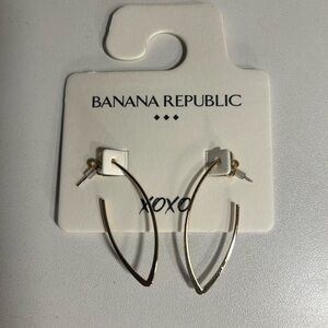 Banana Republic Gold V-Shaped Earrings